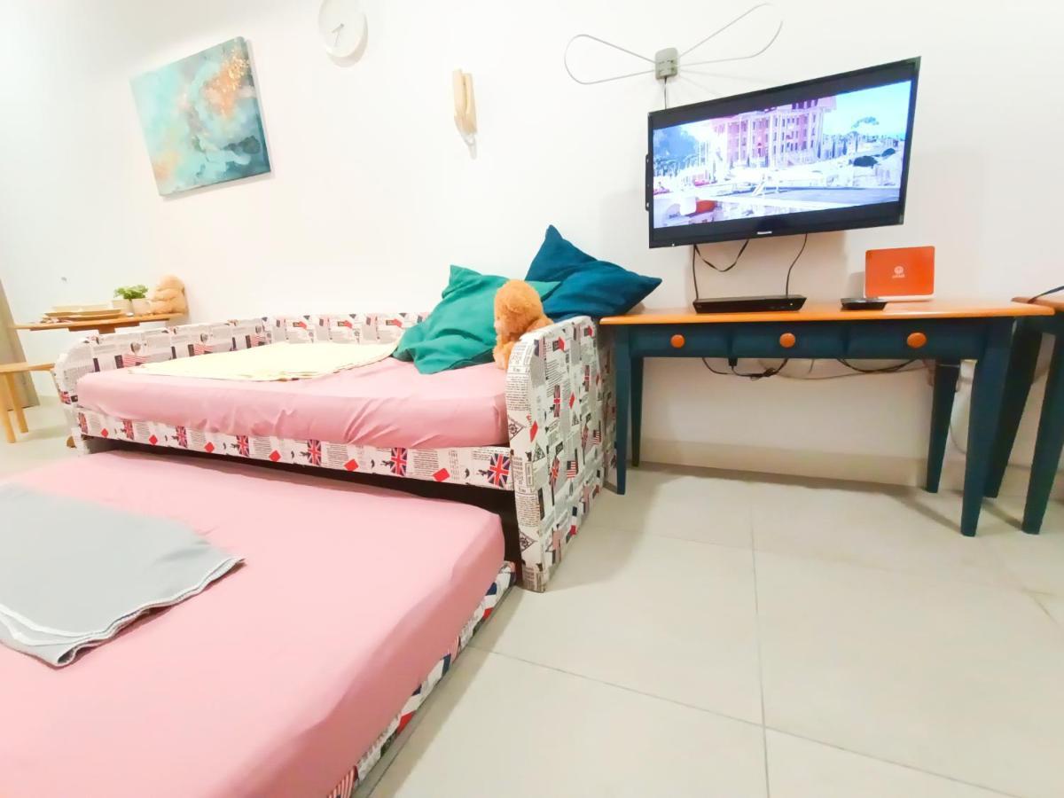 Apartment Afiniti, 2 Min Walk To Legoland And Gleneagles Hospital By Hint *