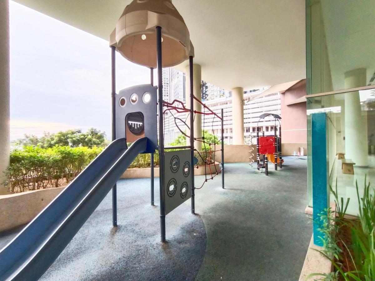 Afiniti, 2 Min Walk To Legoland And Gleneagles Hospital By Hint Apartment *