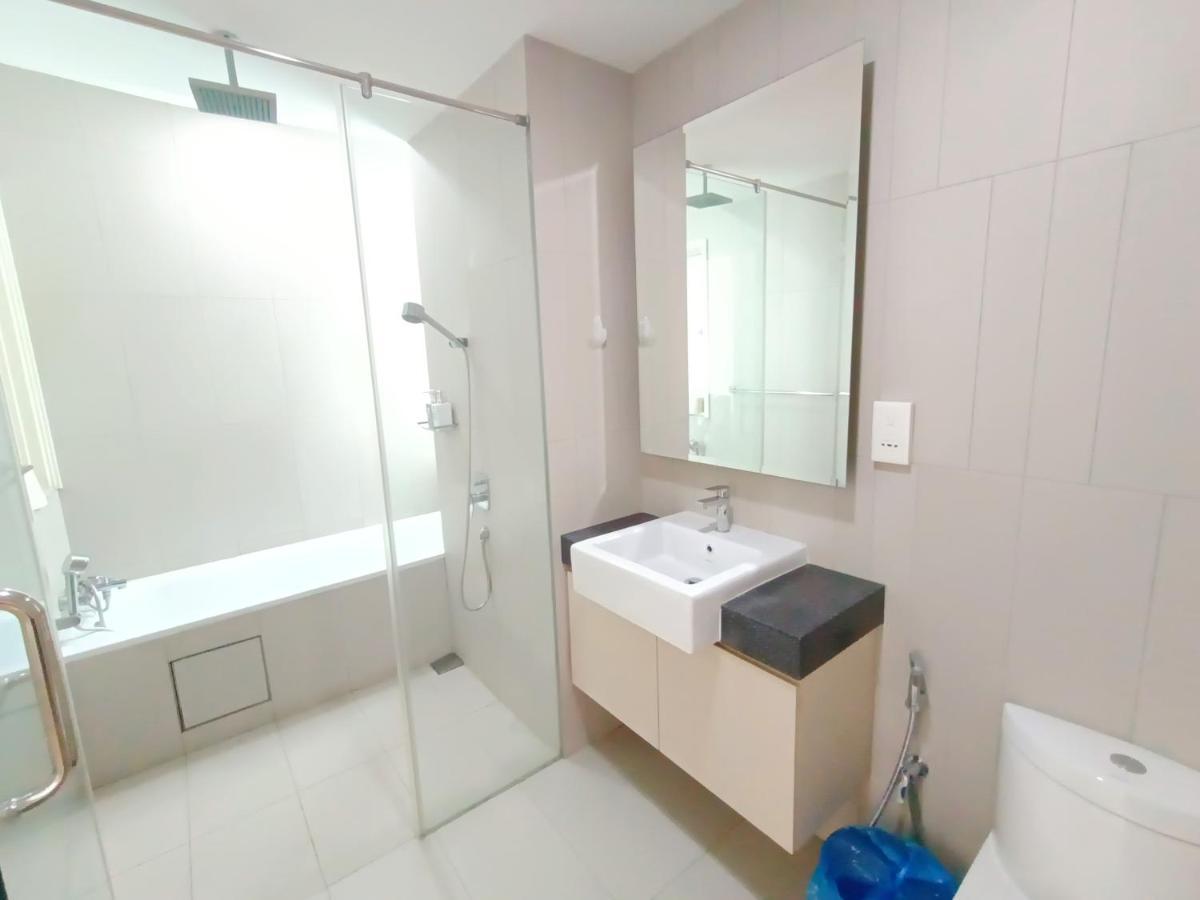 Afiniti, 2 Min Walk To Legoland And Gleneagles Hospital By Hint Apartment