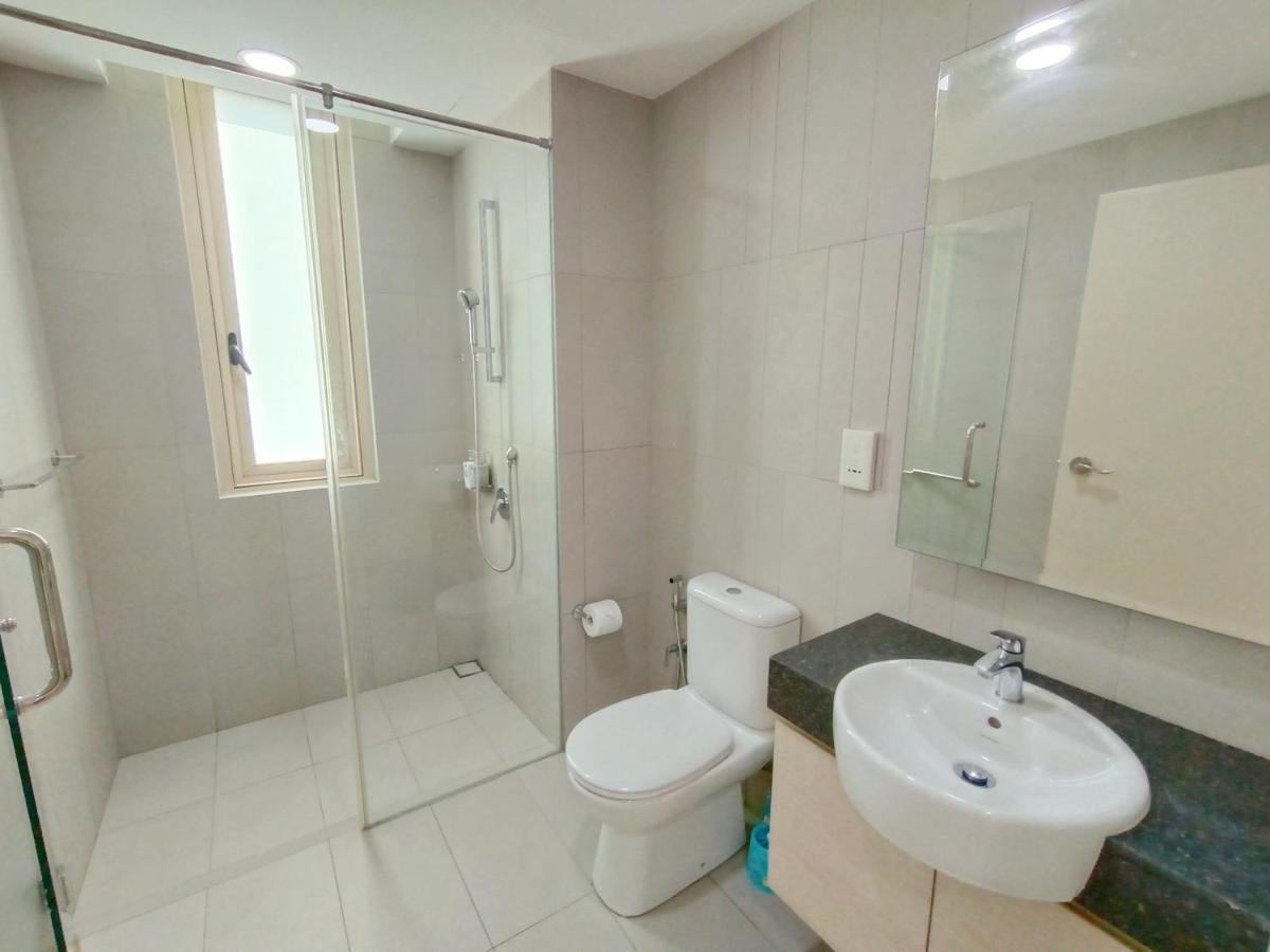 Afiniti, 2 Min Walk To Legoland And Gleneagles Hospital By Hint Apartment